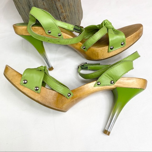 MIA WRAP AROUND WOOD PLATFORM STRAPPY SANDAL - Picture 5 of 7